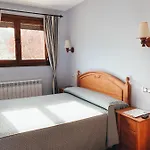 Valdevecar Hotel *
