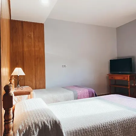 Valdevecar Hotel