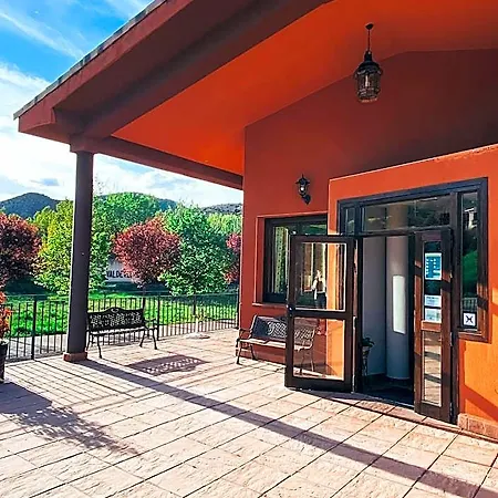 Valdevecar Hotel